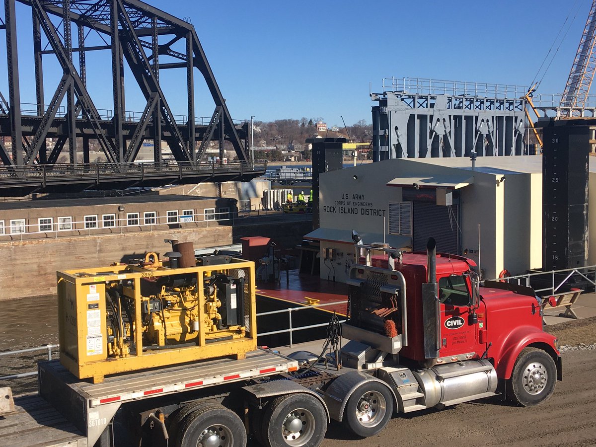 JohnBlunk's tweet photo. Lock and Dam No. 15 could reopen March 15 to river traffic, depends on the river levels accd to JB sources. #GateReplacement https://t.co/lAvbsKeFx6