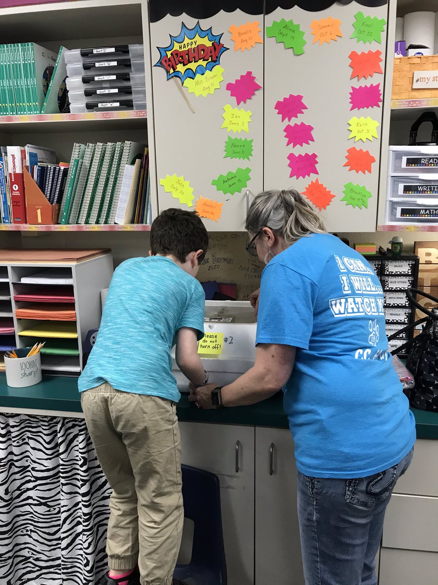 CrenshawNFirst's tweet photo. It’s getting EGG-citing in First Grade @WISDHardy! Our eggs are hatching!!! 🐣 https://t.co/vBlDUvCMMw