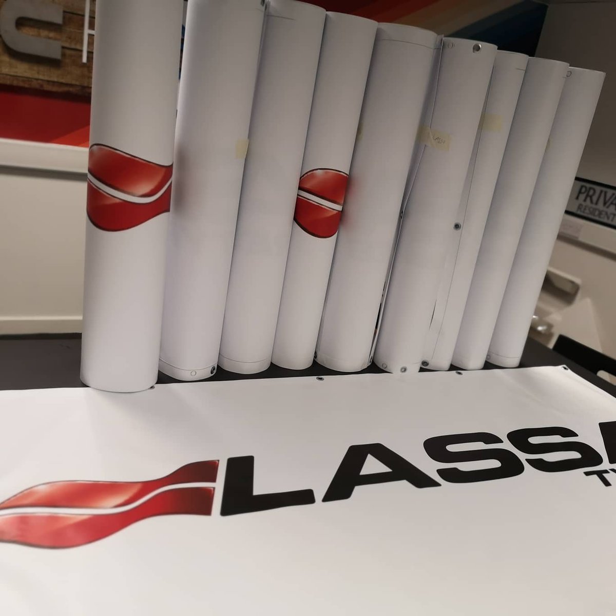 EliteSigns's tweet photo. #banners, banners, banners and more banners. 32 to be precise for #traxxtyres to be displayed at tyre garages throughout the UK. 

@rolanddguk @metamarkuk @printmaxuk #Metamark #vitoratyres #lassatyres #csttyres #ovationtyres https://t.co/nfugVXqmxS