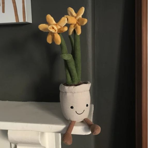 ShopWales2's tweet photo. This #Daffodil soft #toy will happily sit anywhere bringing his smile to the room, and it doesn’t require watering! 😊

https://t.co/cDo2grYitC

#Shop #Cardiff #Wales #welsh #Cymru #shopping #online #gift #present https://t.co/UkGPUupull