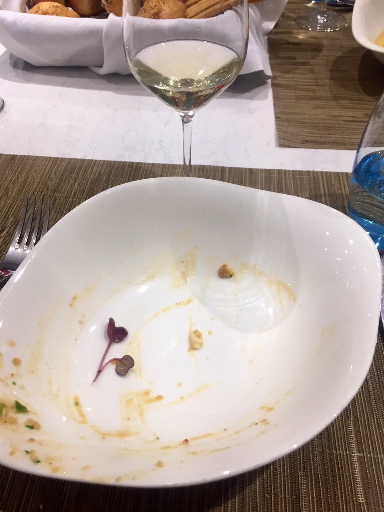 Mr_Crane_hfx's tweet image. Up first... A Lobster cake bigger than any burger I’ve ever seen. PS... it was very tasty!  #thekitchentable #myvikingjourney