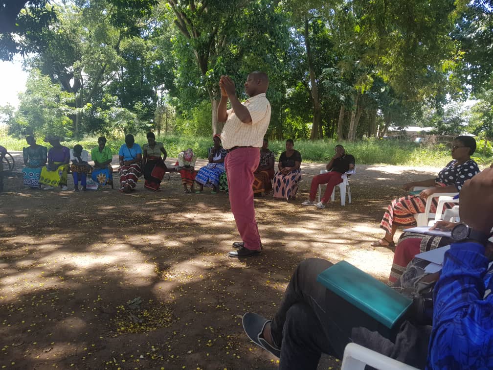 cisonecc_malawi's tweet photo. Partnerships &amp; collaboration are crucial ingredients for successful #NAP development process. Malawi Govt, #CISONECC #CADECOM #Trocaire #SCIAF through #CCPM are engaging communities in Zomba &amp; Chikwawa to voice out their views on the NAP process

#NAP #ClimateAction #CCPM #Adapt https://t.co/vsyPv1DyLC