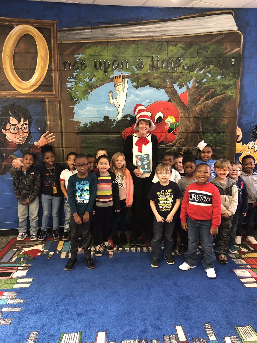 Do you like green eggs and ham? Just a few fun activities to celebrate Read Across America Week. #oneteamonemissiononerockhill #falconssoar