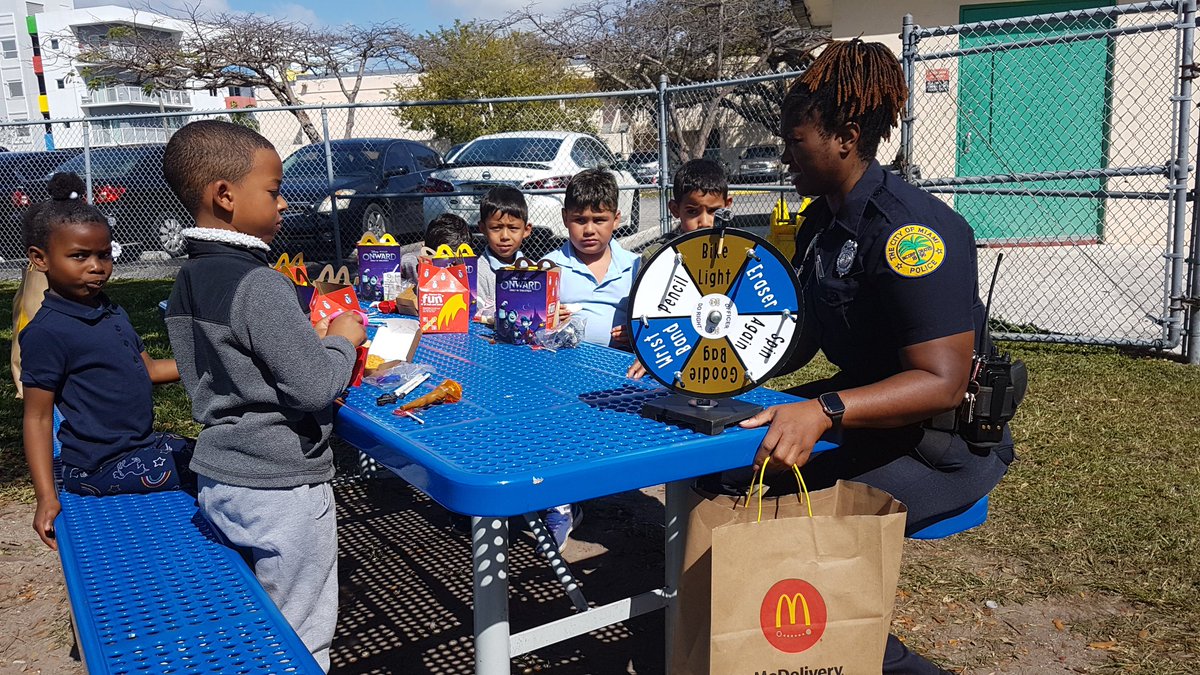 MiamiPD's tweet photo. Congratulations to the students who did the right thing at @ComstockSchool. On behalf of @DTRTMiami they received Happy Meals and cool prizes. Keep up the great work.๐ https://t.co/TplLlovBxe