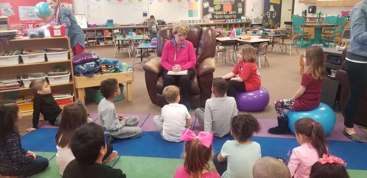 CarrieWeaver80's tweet photo. Our special guest reader today, Mrs. B, came and read 2 wonderful and funny books to us today! Such a special treat! #bctigers https://t.co/Fyw422wVON