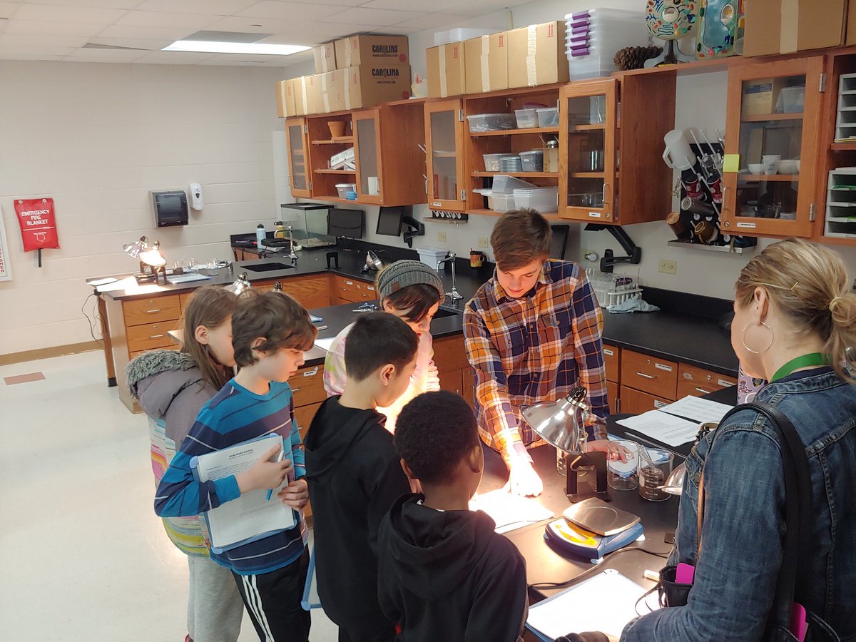 CHUMS_EHouse's tweet photo. A lot of action today @C_Heights_SPASD. 5th grade ss visiting from Westside Elementary learn about water while 9th grade biology ss lead lessons. @sunprairiek12 #communityconnections #eaglessoar https://t.co/yDwOCCgobZ