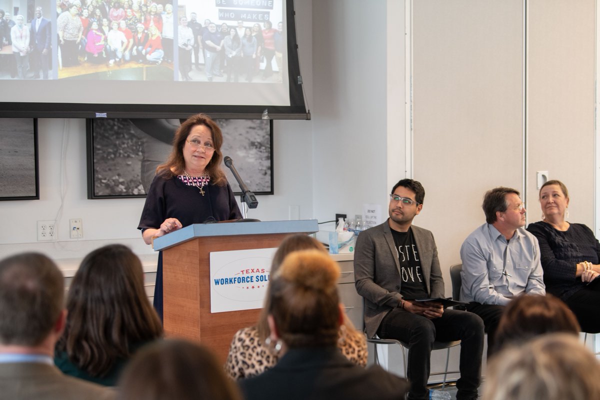 <a href="/TexasFLCA/">Cecilia Abbott</a> joined the <a href="/TXWorkforce/">Texas Workforce Commission</a> for their Foster Youth Transition Centers event at <a href="/LifeWorksAustin/">LifeWorks Austin</a>. 

The First Lady highlighted the importance of service to youth in foster care and shared Texas’ efforts to strengthen the foster care system. 

bit.ly/3apgkmw