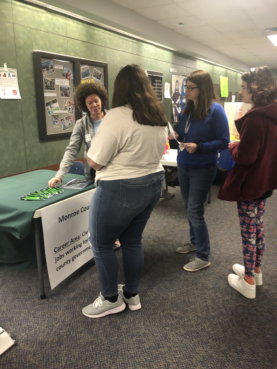 ihscareercenter's tweet image. So many choices #multiplepathways  ⁦@WestIrondequoit⁩ ⁦⁦@WIEagles⁩