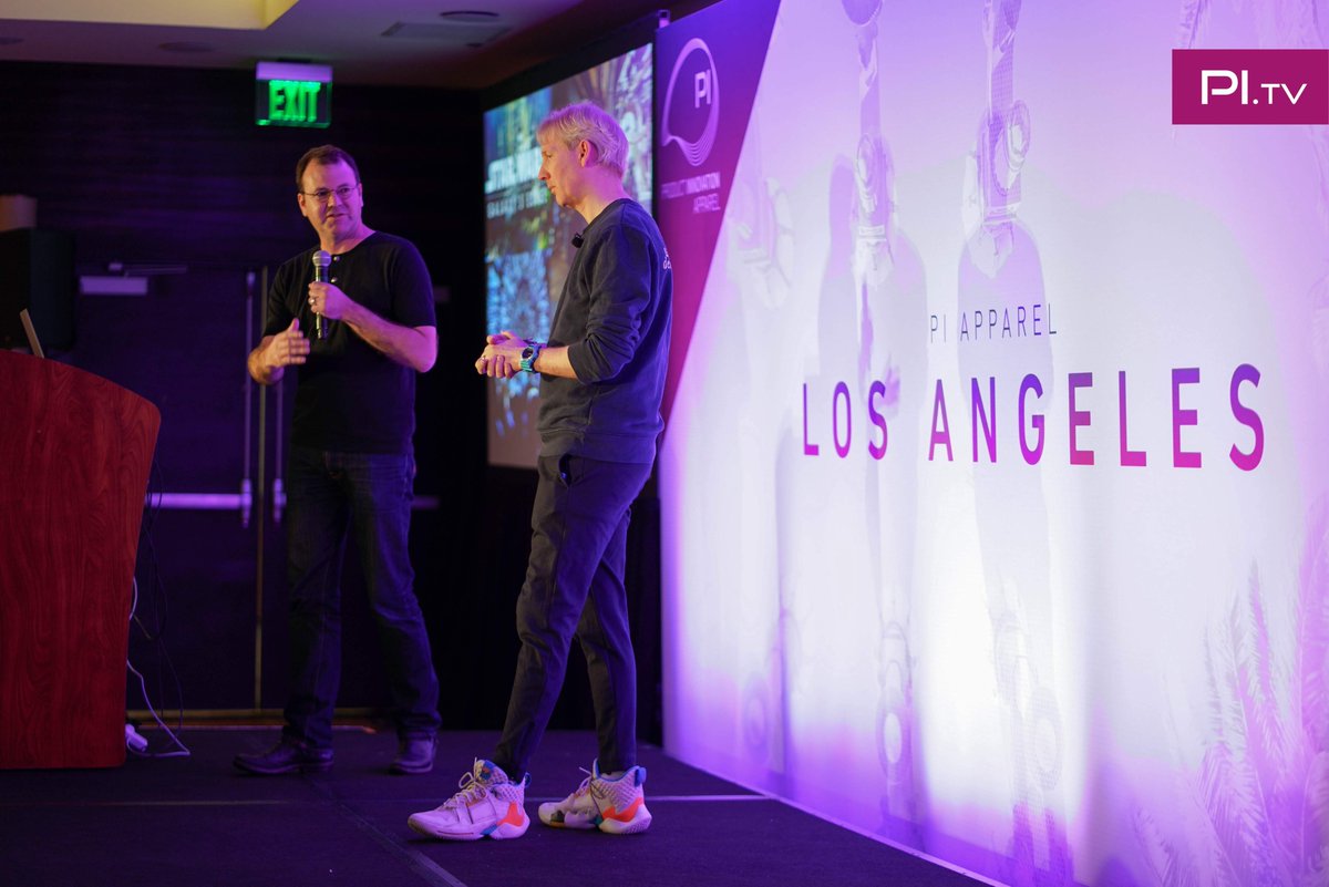 drinkmatt's tweet photo. Throwing it back to Los Angeles and my session @PI_Apparel with @ILMxLAB where we talked #starwars, #virtualproduction and the future of #fashion and #retail. IT WAS AWESOME!!! #TheMandalorian #riseofskywalker #galaxysedge #livecgx #fashiontech #VR #AR #MR https://t.co/vXw8zyZASb