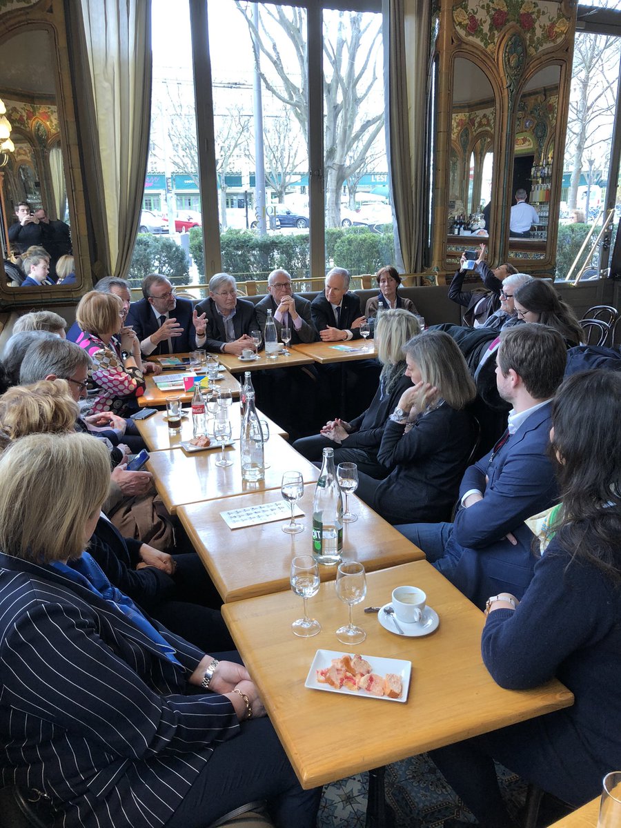 p_blache's tweet photo. Conférence de Presse aujourd’hui des colistiers du 6e arrondissement autour d’@blanc_etienne ! Nous avons pu présenter à la presse notre programme pour Lyon et pour le 6e arrondissement. #Lyon6 #Lyon #ObjectifLyon #BleuBlancLyon #Blanc2020 https://t.co/gPoUI4xIpo