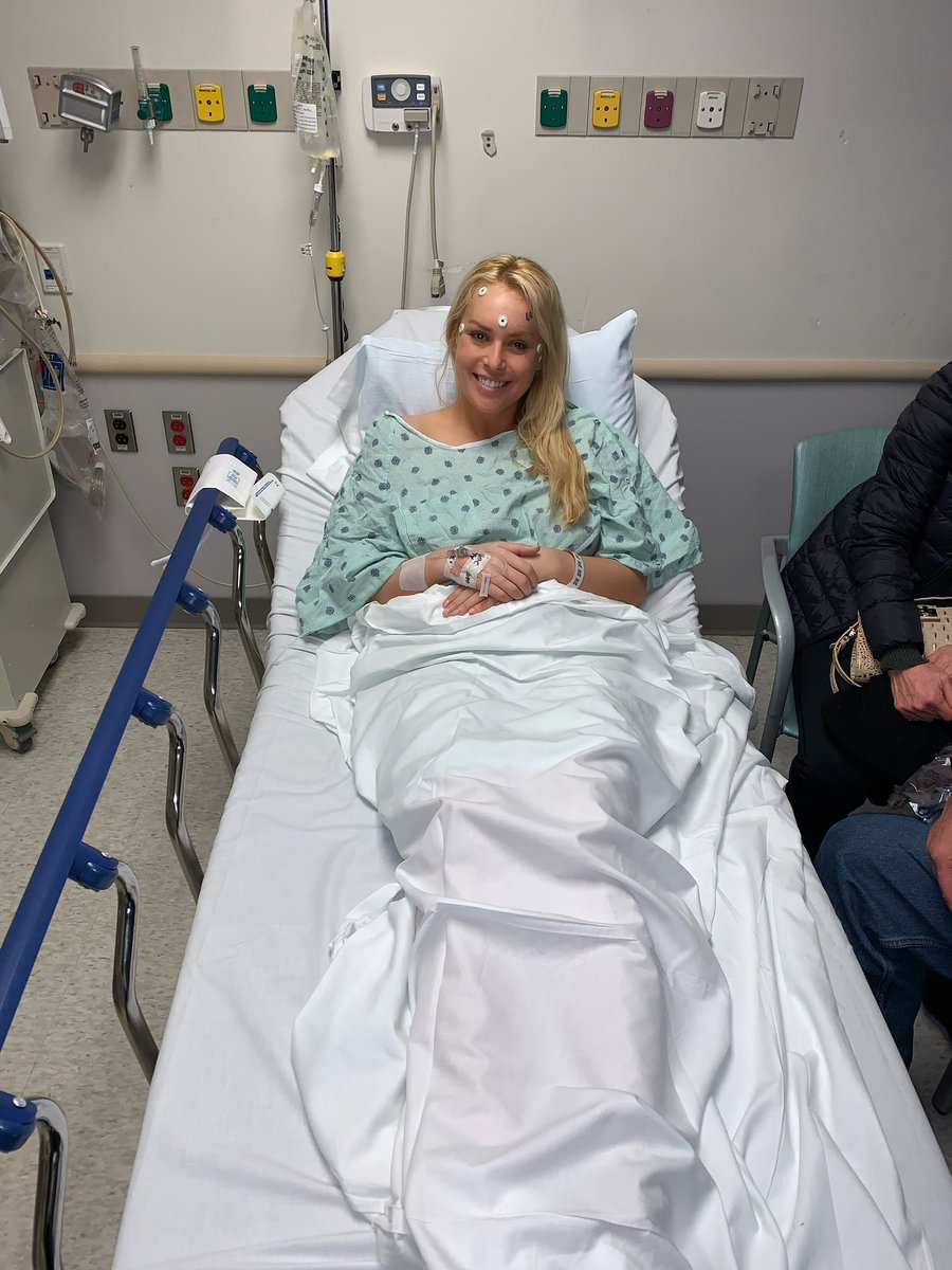 BrittMcHenry's tweet photo. I have brain surgery today. I’ll be out recovering but had to say THANK YOU to former bosses, colleagues &amp; friends from ESPN. Class act people. To @fox5dc, Fox News colleagues &amp; @FDRLST for support. To EVERYONE reading this. Your kindness &amp; words provided strength. #Fight 💪🏼 https://t.co/v5D7TRRrm8