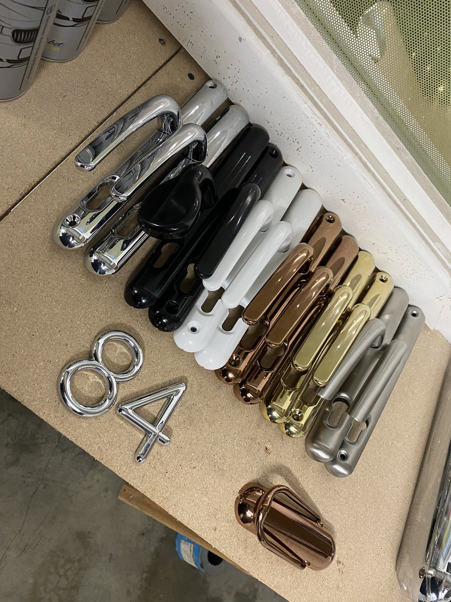 Alex_Brisant's tweet photo. Nice to see Newlook PVC today displaying the colour range on @sweethardware handles. Rose Gold fits in the range really well and has been extremely popular so far 😍 @LtdPvc @BrisantSecure https://t.co/s1Z1NidEUM