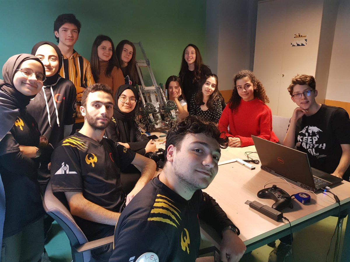 Eagle Tech #7761 (@eagletech7761) on Twitter photo Ayrıca eleme maçlarında <a href="/vexomega/">Omega Robotics</a> ile çeyrek final ve yarı final maçlarını başarıyla tamamlayarak final maçına çıkan ittifaklardan birisi olduk. Başta <a href="/educatrobotics/">Educat Robotics #VEXRobotics</a> olmak üzere, #egitimdeinovasyondernegi ne ,tüm gönüllülere ve takımlara bu güzel hafta sonu için teşekkür ederiz! Ayrıca eleme maçlarında <a href="/vexomega/">Omega Robotics</a> ile çeyrek final ve yarı final maçlarını başarıyla tamamlayarak final maçına çıkan ittifaklardan birisi olduk. Başta <a href="/educatrobotics/">Educat Robotics #VEXRobotics</a> olmak üzere, #egitimdeinovasyondernegi ne ,tüm gönüllülere ve takımlara bu güzel hafta sonu için teşekkür ederiz!