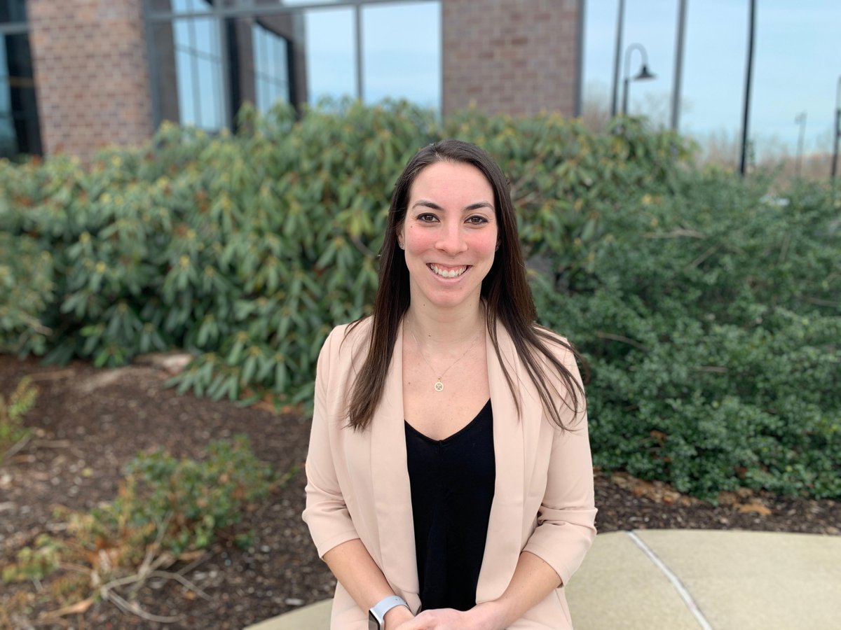 StaplesCareers's tweet photo. "Working at Staples is an adventure because no two days are alike. It's fast-paced, but everyone is focused on doing their jobs well. The people I work with are incredibly supportive, and I truly enjoy being at work." - Nicole, Communications Specialist #StaplesLife https://t.co/stYBAYnn1p