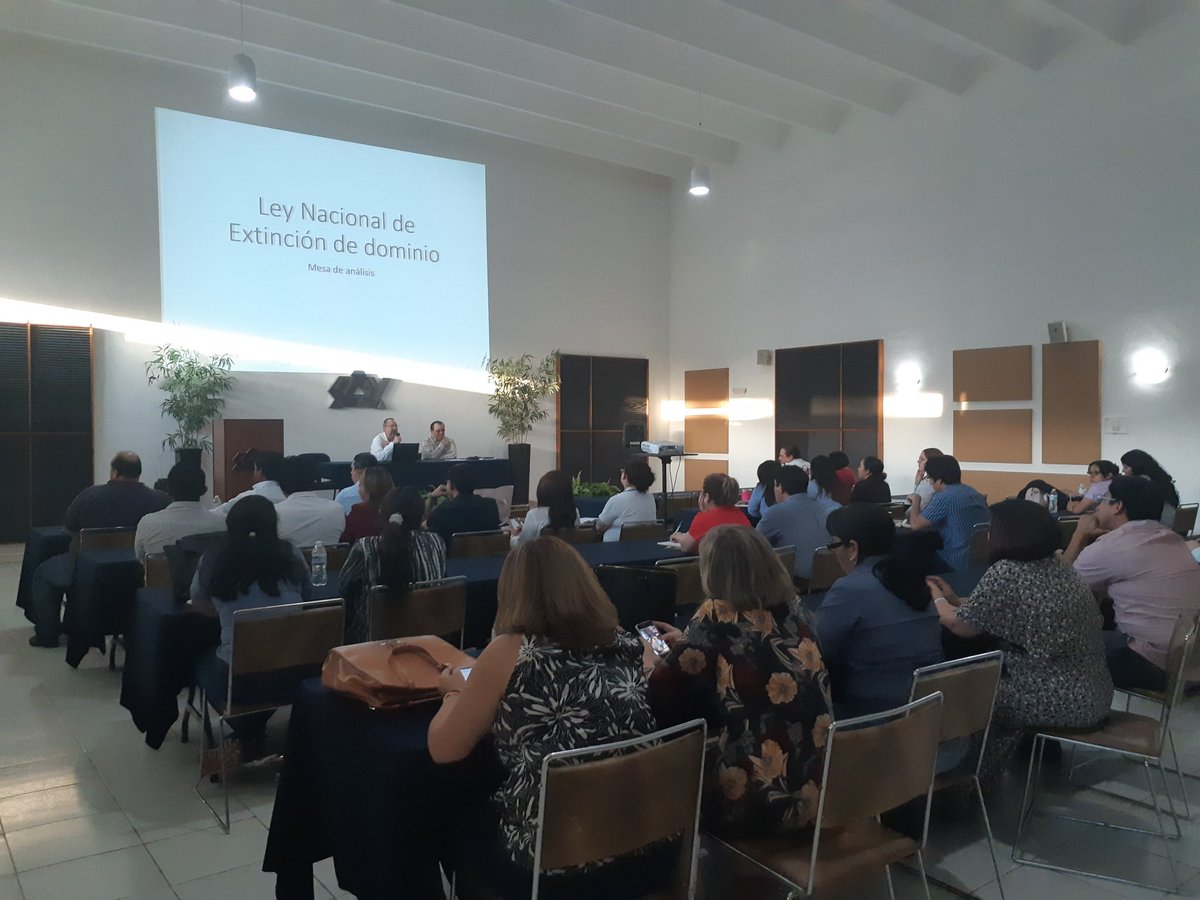CAY_Abogados's tweet photo. El día de ayer se llevó a cabo la Mesa Panel sobre la Ley Nacional de Extinción de Dominio, con participación de los ponentes: Mtro. Said Escalante Barbosa, Vicepresidente del CAY y el Dr. Jorge Rivero Evia, Magistrado del TSJ.
Consejo Directivo 2020-2021 https://t.co/jYOpW7EU3J