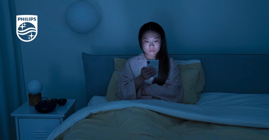 PhilipsPR's tweet photo. Despite expert recommendations to the contrary, 74% of global [sleep survey] respondents use their cell phones in bed. Find out more in our 5th annual global sleep survey: https://t.co/FqEFv1S6MQ #healthcare #sleep https://t.co/060oUlGXiO