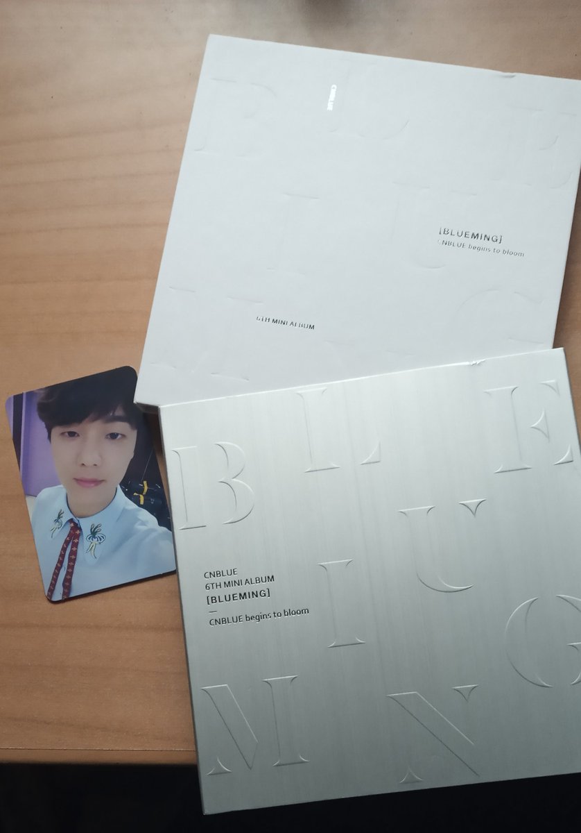 itsKelly_13's tweet photo. It took a month to arrive but I finally got it yesterday and it is sooo beautiful. I even got #MyBaes๐ญ๐ photocard. ๐ค๐ค๐ค๐ค
Actually it arrived the same day with Minhyuk's early discharge. #WasThatASign? ๐ค๐๐๐๐๐
#Cnblue #Boice
#BluemingAlbum #BVersion
๐๐๐๐๐๐๐๐ https://t.co/LMJOIy27zs