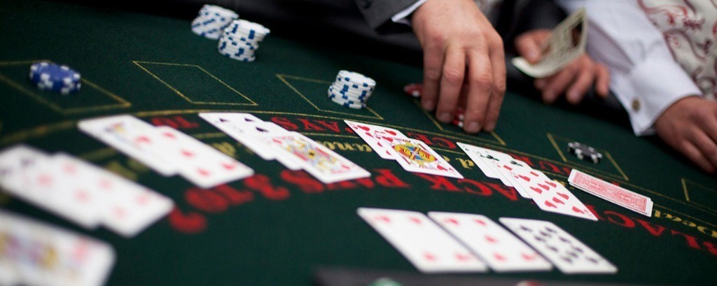 The glitz, the glamour and the #casinos ...there's only one place that comes to mind and that's #LasVegas. But you don't need to travel to experience the thrill and the fun of Vegas. Here's our guide to bringing the thrill of Las Vegas to your  event...
wu.to/sbD3dZ