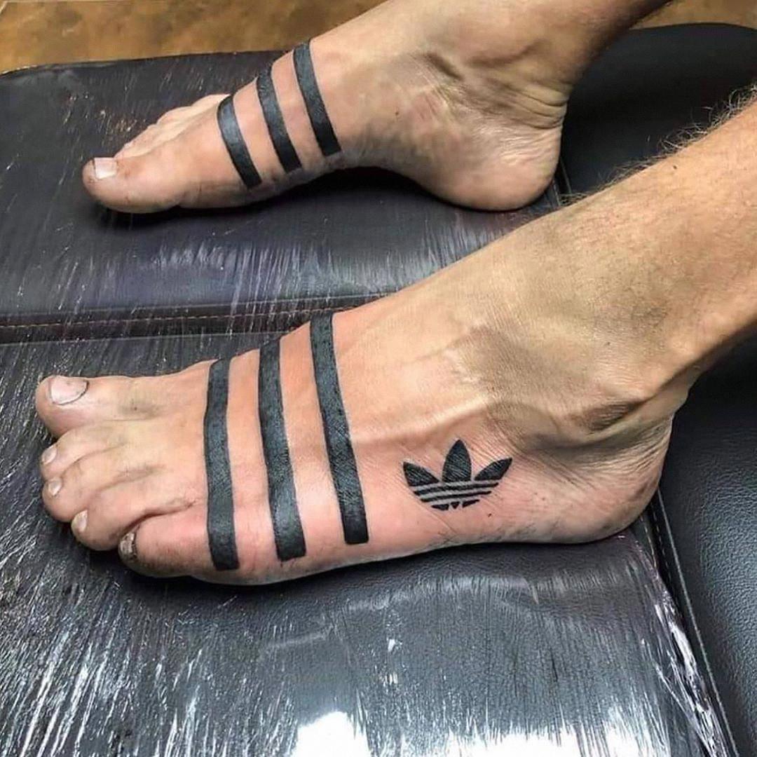 Millas microondas respirar A$APVGN on Twitter: "@highsnobiety @adidas How you pay for the tattoo but  not the pedicure 🤮🤮🤮" / Twitter