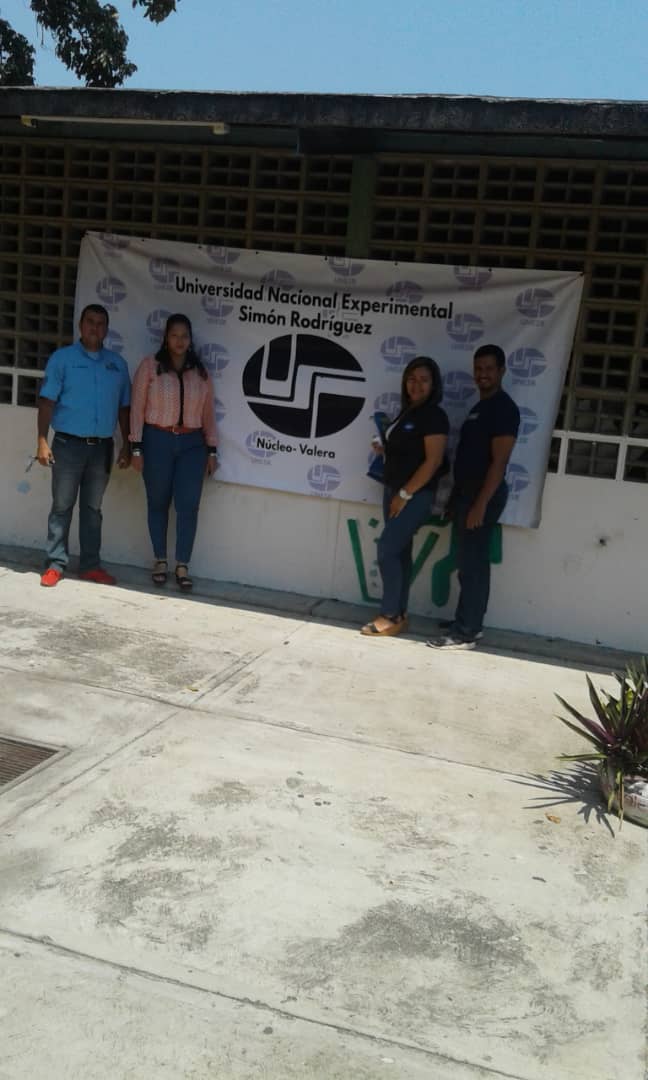 infobeatriz's tweet photo. #ConstruyendoPatriaSocialista OPSU Trujillo visitando el Liceo Antonio Nicolas Briceño para Taller del Sistema Nacional de Ingreso e impulsar la Educación universitaria @NicolasMaduro @CesarTrompizVEN @Lasteni_S https://t.co/unOuLlUSmU