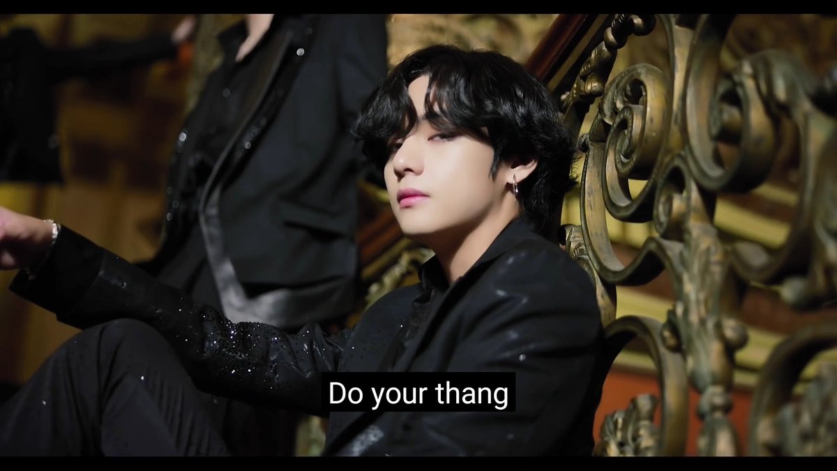 SakuraVssi's tweet photo. Ựa 
Không dám nhìn vào đôi mắt ấy
Đôi mắt black swan đầy mị lực
Aww
#BlackSwan 
@BTS_twt https://t.co/OccxNQTP9Z