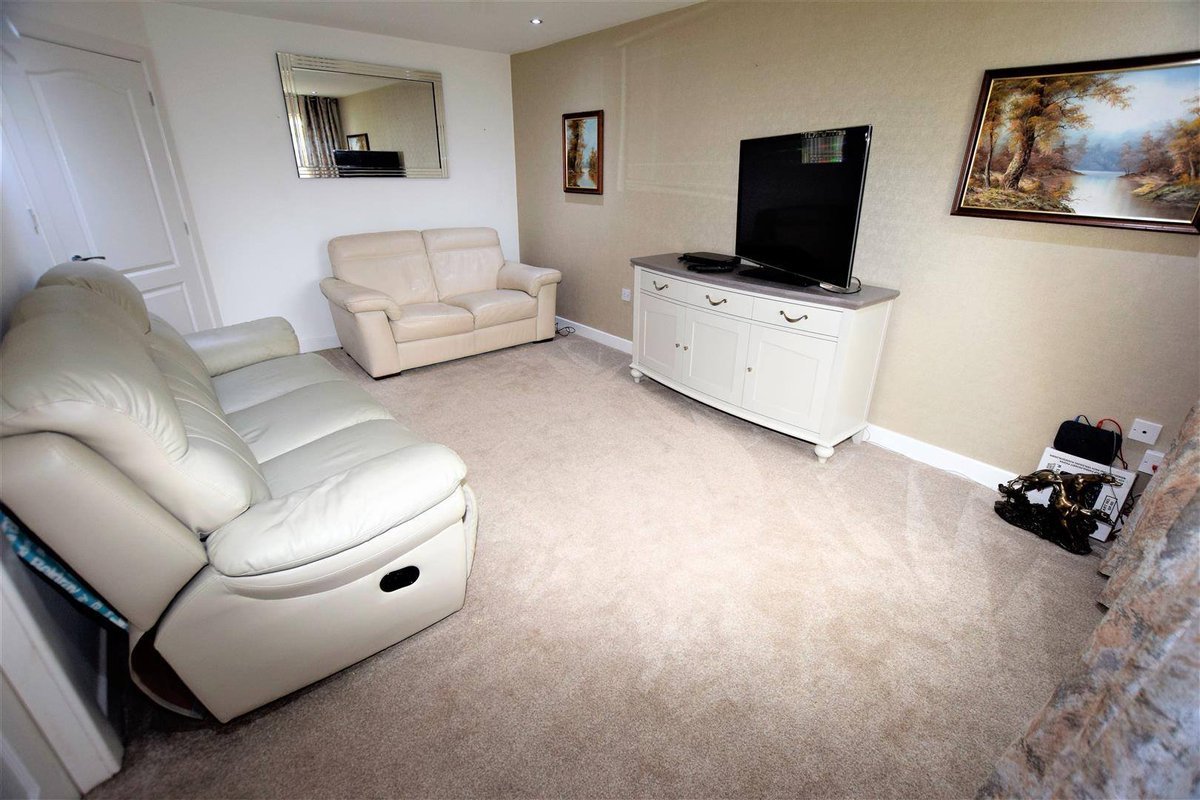 Nina Estate Agents tweet media