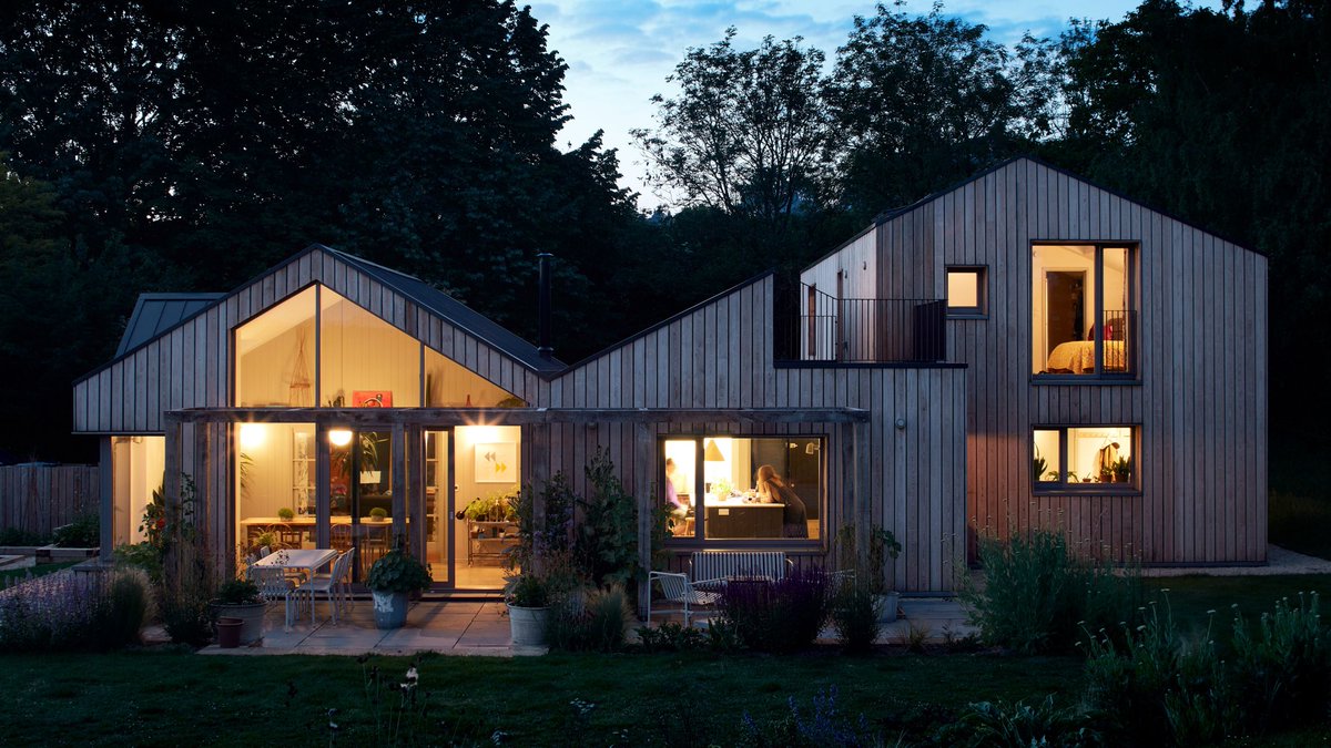 Charlie Luxton Design restores and extends cotswolds bungalow. buff.ly/2RqZvRK