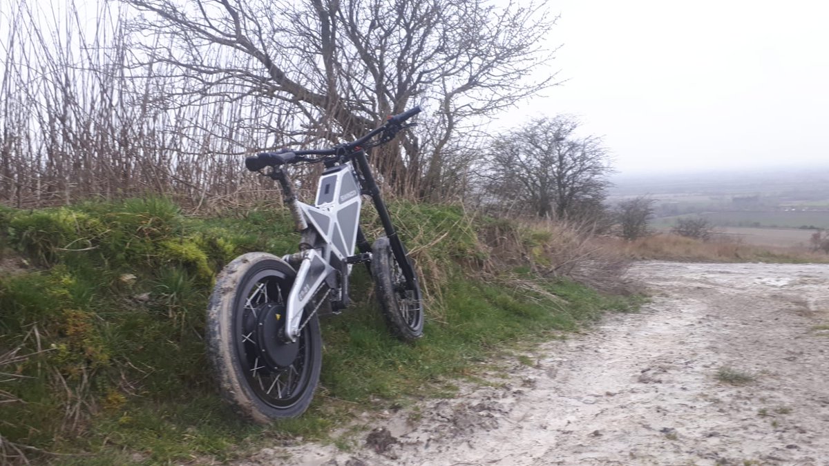 SWIND_life's tweet photo. In between storms, EB-01 ride! #electricbike #swind #swindon #ebike order now for a spring delivery. https://t.co/UFSG2T8w1w