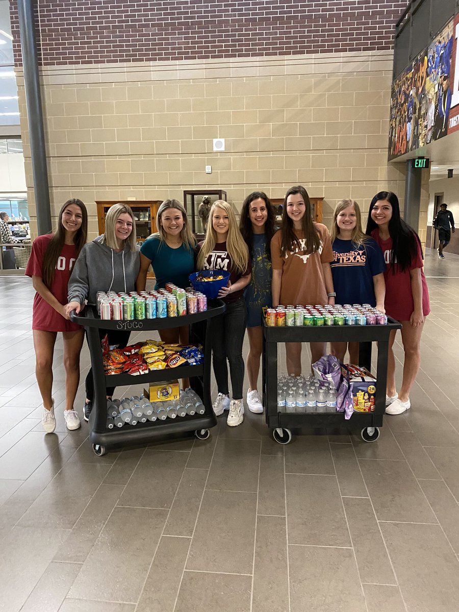 StuCo loves taking care of our teachers on testing days! #pardonthecart
