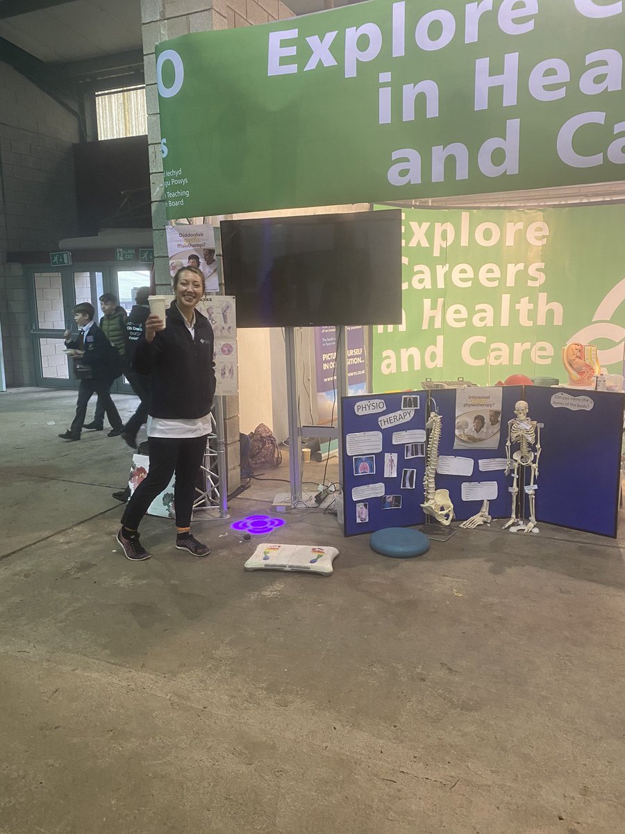 Sarah Andrews tweet media