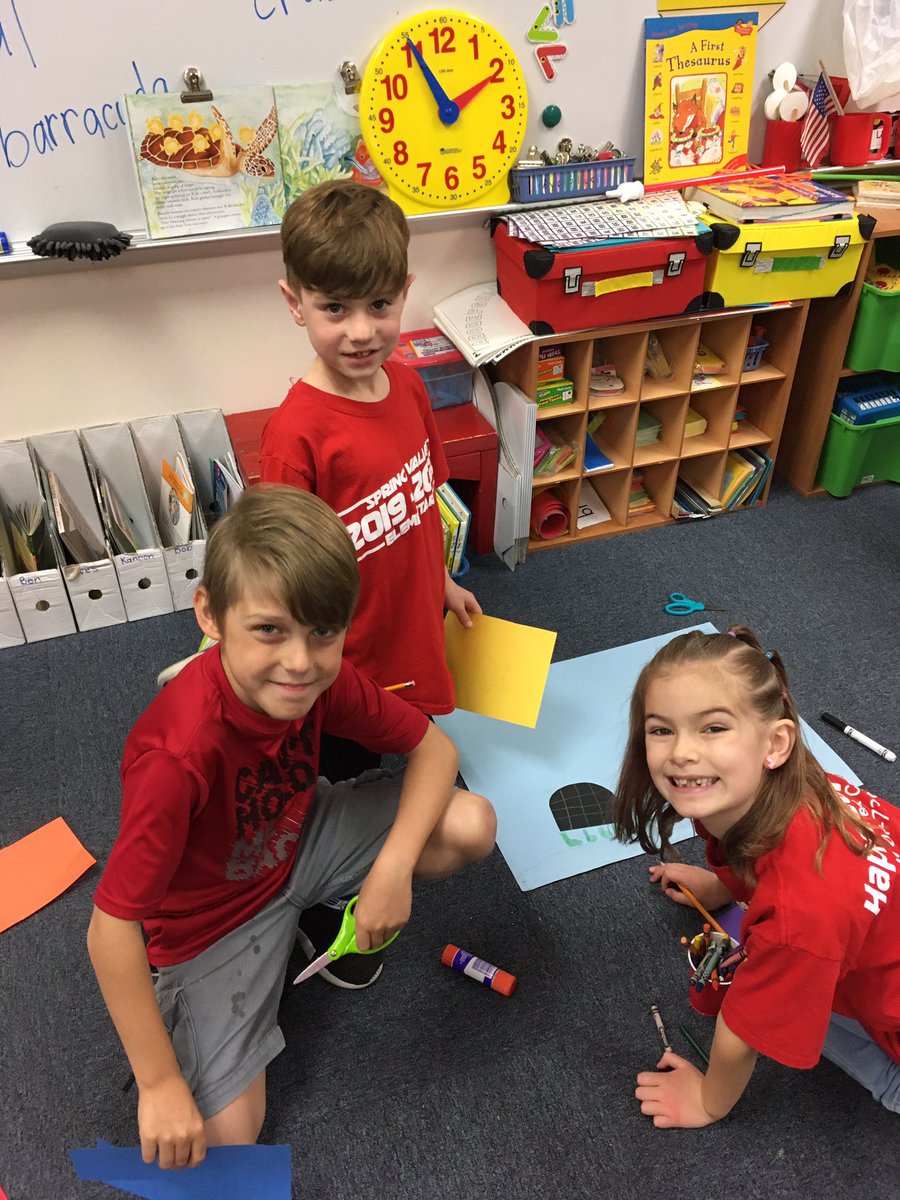 marla_jaynes's tweet photo. Rainy day art project (reading response) to show what we learned from our read-aloud @SVEmisd @MidwayISD https://t.co/mNyHUAPjm5