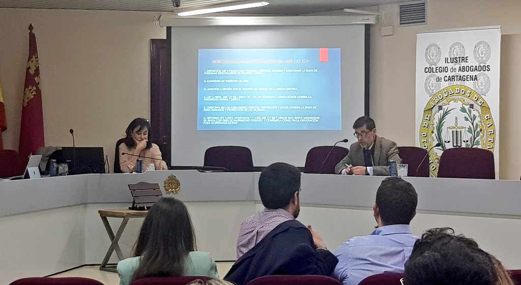 epjct's tweet photo. Continuamos hoy con el curso sobre trata de seres humanos con Dª. Silvia Benito Reques.
(Fiscal especialista en extranjería de Murcia) con "El tipo penal del Art. 177 BIS y la prueba preconstituida" https://t.co/vYCYorLktd