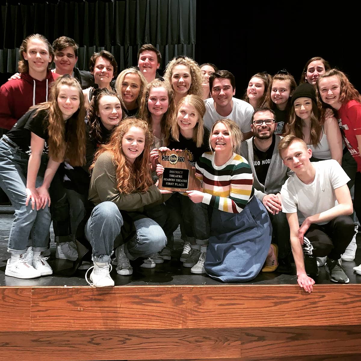 KickapooTheatre's tweet image. KICKAPOO THEATRE IS HEADED TO STATE! 🎭

Yesterday, we competed at districts. Reader's Theatre took 1st with the honor of All District Ensemble!

Jonah Clenney and Ava Araujo-Tice received All District Cast in a One Act Play!

@KickapooChiefs @officialsps