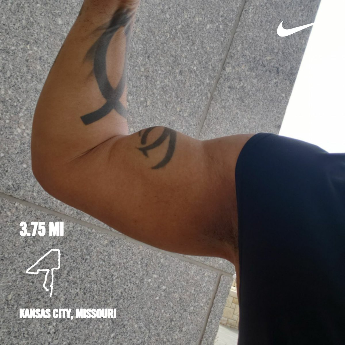 BryanKend's tweet image. Wednesday Afternoon Downtown Grindin!!! #DEMHILLS #WEIGHTSANDMILES #LETSGETIT