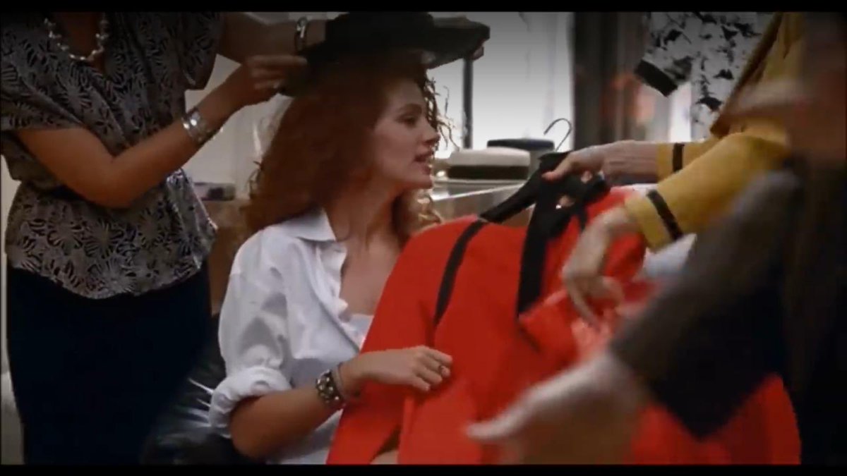 Cuando somos jóvenes seguimos luchando por parecernos a aquel sueño... Cada vez estamos más cerca... No perdamos ese tipazo... Convirtiéndonos, como corderitas, en lo que se espera de nosotras...
#joves #jovenes #juventud #feminismo #feminisme #tipazo #cosificacion #sexyparael