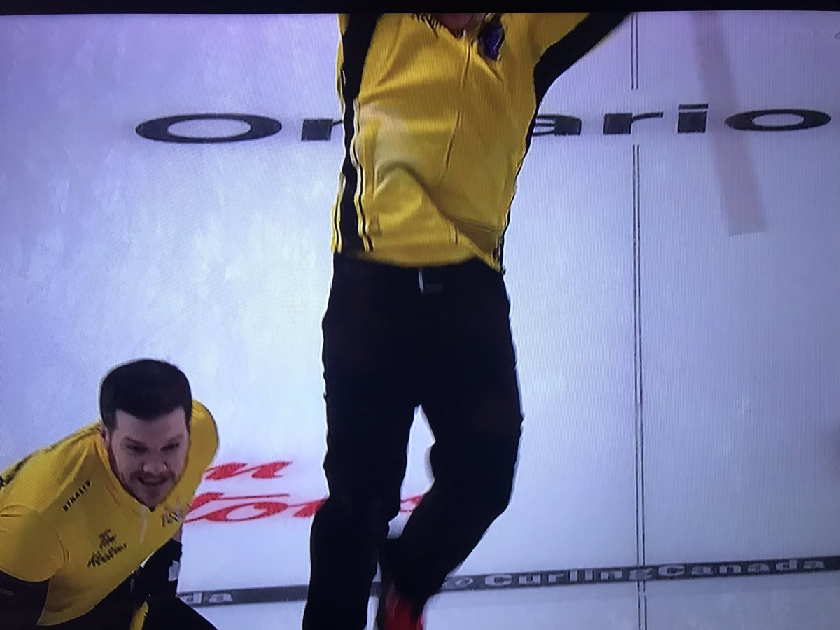 gonzocurl's tweet photo. @CurlingCanada @mattydunstone28 @CurlingGunner @TeamKevinKoe @TeamJGunns @CURLSASK @Curling_Alberta @curlmanitoba Guys... Gunner jumped out of frame @TSNCurling ๐ #boiiing https://t.co/ZIfMCA52SZ