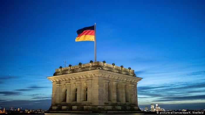BCryptodinero's tweet photo. Alemania clasifica oficialmente Bitcoin (BTC) y la criptomoneda como instrumentos financieros https://t.co/cQNHIqNdq6 https://t.co/H9y8KuqUxe