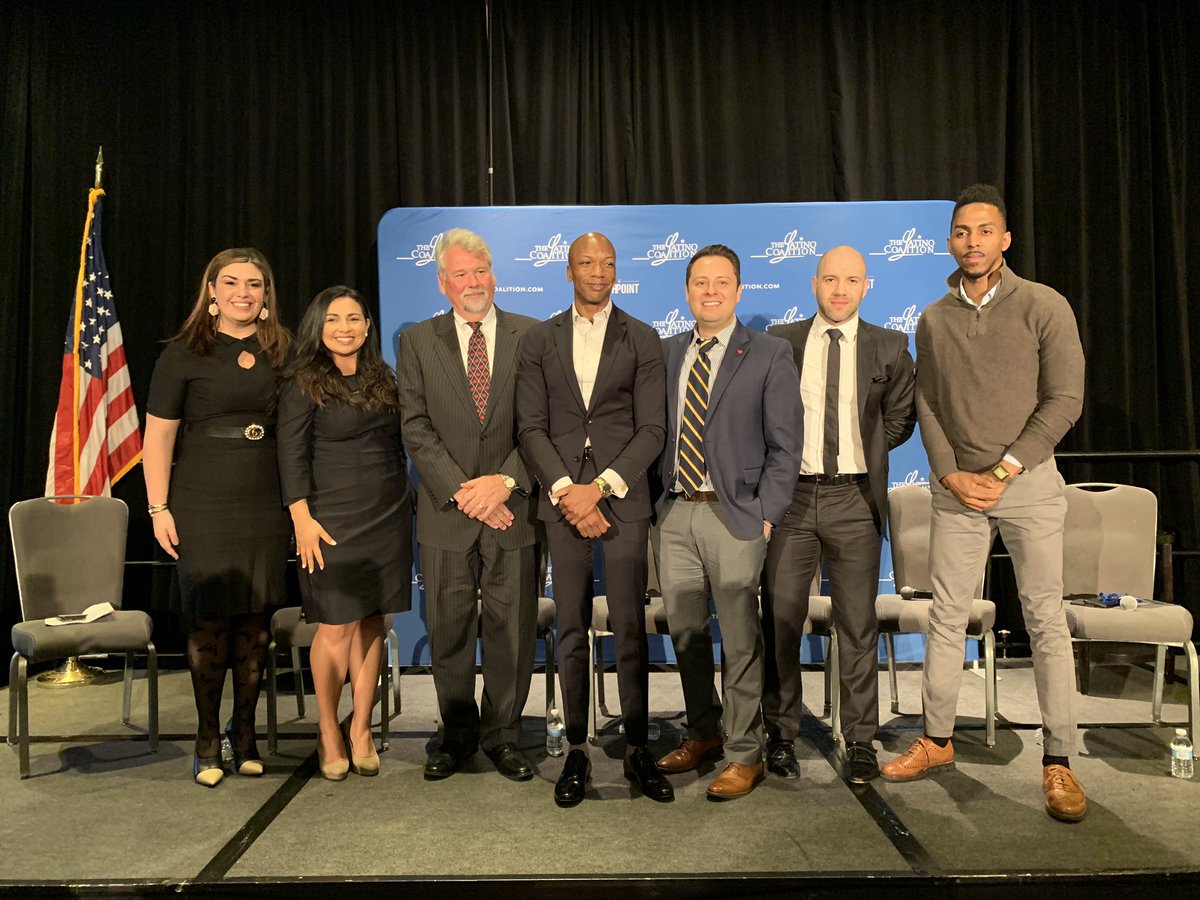 DiazSoffer's tweet photo. Thank you @LatinoCoalition for your leadership in the Hispanic business community. Really enjoyed being able to share the benefits of technology: #5G and #AI with small biz peeps @ your #TLCSummit @http_policy https://t.co/xtz06GAQhx