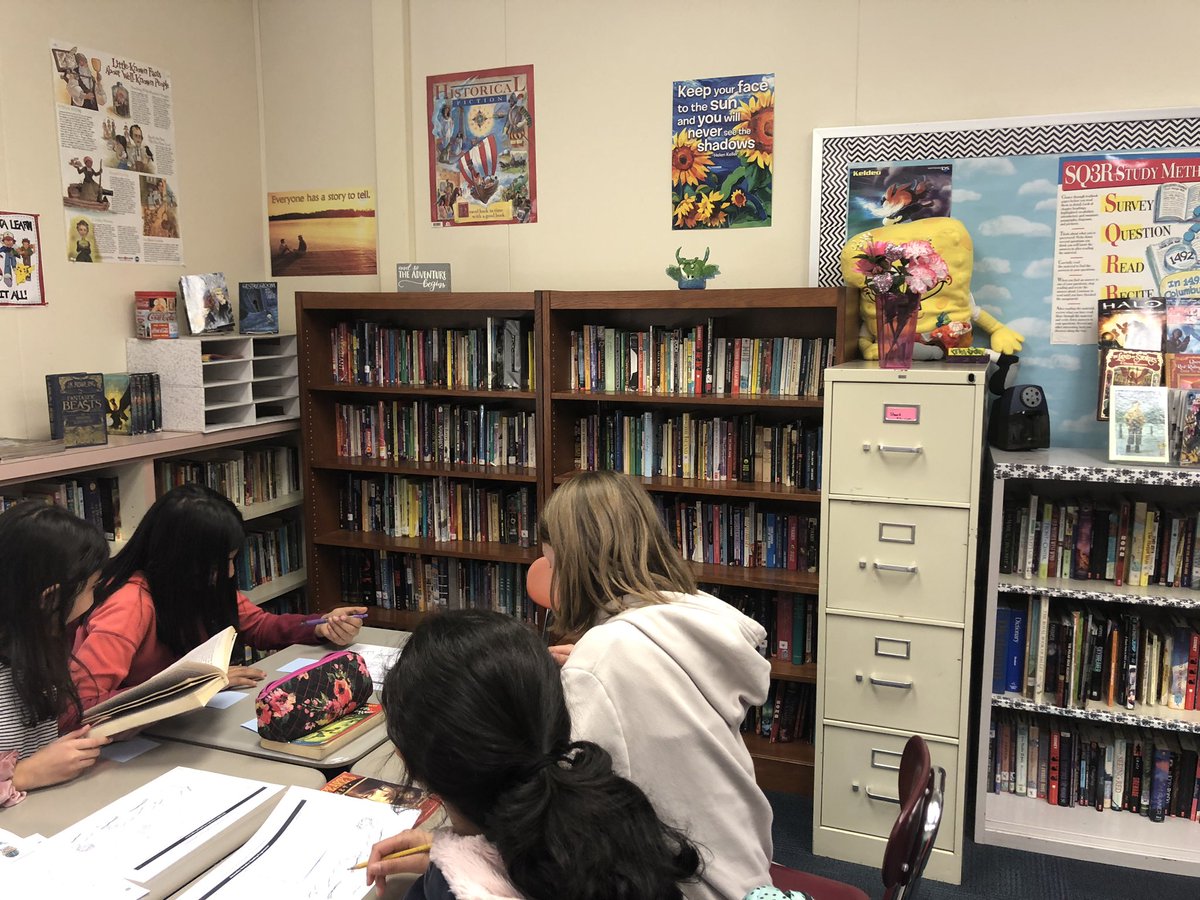 estrangcamby's tweet photo. #wwprsd I want to start a blog titled THE GREAT CLASSROOM LIBRARIES OF NJ! If I did, Mr. Eddie Salvador’s at CMS in West Windsor would be at the top of the list! Bring beauty and swag to your libraries. @CathyReilly2LA @DrCarterCMS #TCRWP https://t.co/kFcPurtL1J