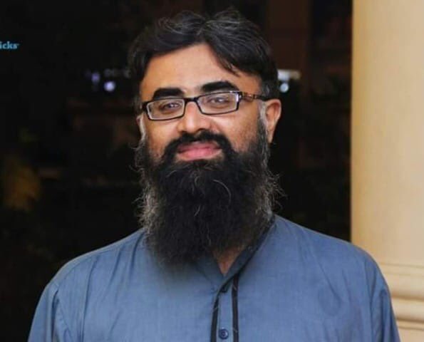 MSNofficials's tweet photo. إِنَّا لِلَّهِ وَإِنَّا إِلَيْهِ رَاجِعُونَ

We have lost our beloved Teacher, Mentor and a wonderful human being.

He will be missed.
May Allah give him highest place in Jannah. https://t.co/B2GM2A8wkQ
