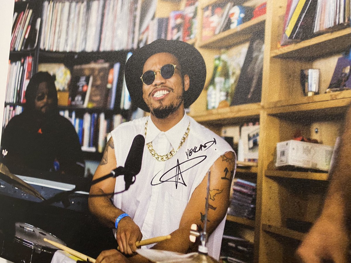 Joshrogosin's tweet photo. Back for another 40m views 🥁🎙🎛🎧 @AndersonPaak #tinydeskconcert https://t.co/fHIaIEXxEN