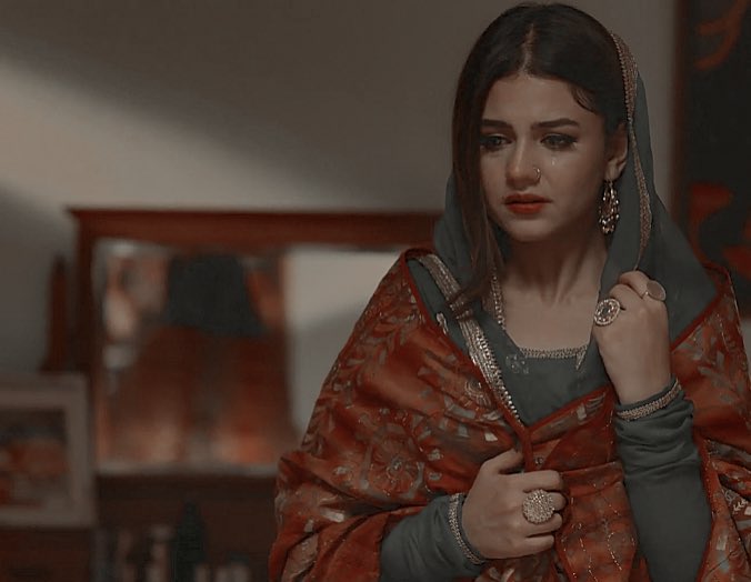 madhubeIIa's tweet photo. Feroza’s last goodbye. #DeewarEShab https://t.co/jvwjaqtTXv