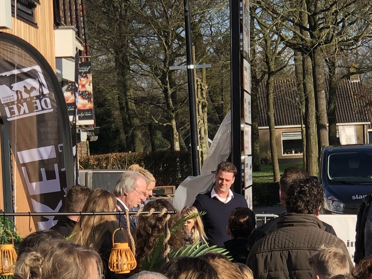 batsuitzendbur's tweet photo. Vanmiddag even bij de opening van Slagerij De Kei in #Vledder Een geweldig initiatief van #OttenInfra uit #Wapse Succes toegewenst! https://t.co/InpeoyByRu
