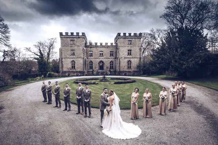Bride's Photo of the Week goes to Karl Baker Photography with this picture perfect shot of Hannah and Craig Rowlands, their ushers and bridesmaids at Clearwell Castle in #Gloucester. 

Could your wedding images make the cut? bit.ly/2VxoN2W RT <a href="/BrideCotswold/">Cotswold Bride</a> #weddinghour