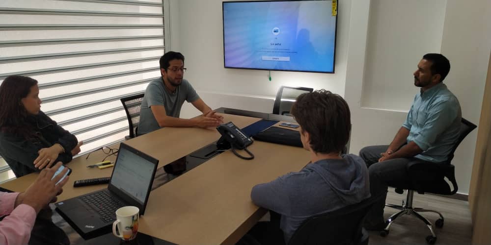 KevinNegocios's tweet photo. Sigo aquí llevando el mensaje de las #Criptomonedas a más personas, recuerden que por ahora es opcional, pero dentro de poco será necesario, si eres un empresario en #Venezuela sería prudente conocer más sobre ese activo que mueve tantos capitales en este país. https://t.co/21fGHWMEgb