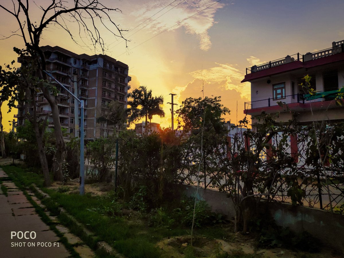 Sonu66953255's tweet photo. Capturing Sunset @IndiaPOCO @PocophoneGlobal https://t.co/U7Ai4cPbsW