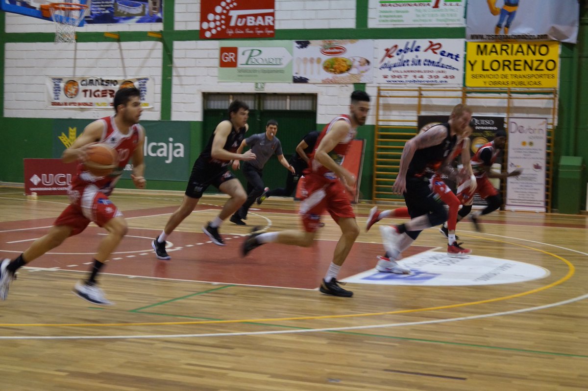 CBVillarrobledo's tweet photo. 📢 FINAL DEL PARTIDO:
@CBVillarrobledo 69 🆚️@CirculoGijon 64
Grupo A2
🏆LEB Plata
📍 Pabellón de los Pintores
#adnCBV
#GoCBV
¡Qué partidazo el de esta tarde, amigos! ¡Bravo, equipo! https://t.co/kCAS4iqdlO