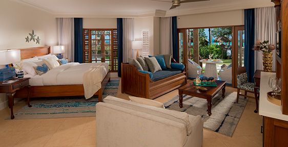 BMGVacations's tweet photo. #BeachesNegril. All new rooms and suites, global gourmet dining, thrilling waterpark, kids clubs and adult spaces--the whole family will find something to love! Rachel@bmgvacations.com. #BeachesResorts #FamilyVacation #Jamaica #OneLoveAgent #SandalsTravelAgent https://t.co/u3VBQLfyHF