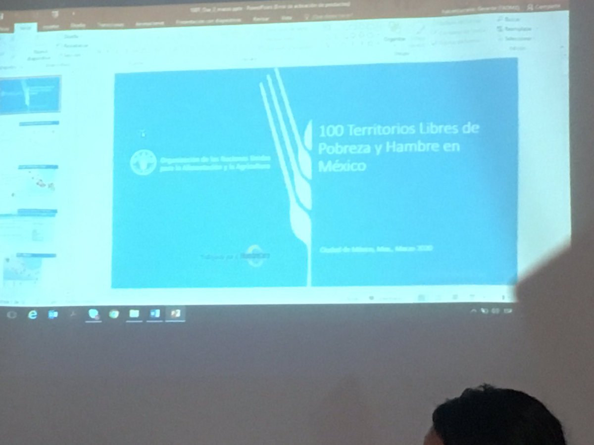 EloyfgFernandez's tweet photo. Interesante reunión con los equipos de comercialización, inclusión social, 100 territorios sin hambre y pobreza de @FAOMexico y Proyecto Mixteca Sustentable A.C. en la búsqueda de una agenda común en el territorio #Protierras @iki_iba en la #Mixteca #Oaxaca https://t.co/58EB3XrxFK
