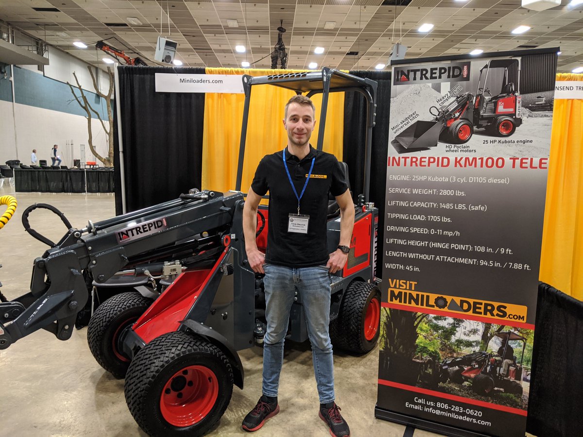 Miniloaders's tweet photo. Throwback to a great Ohio Tree Care Conference! #wheelloaders #treecare #knikmops https://t.co/i8mE0fI2y8